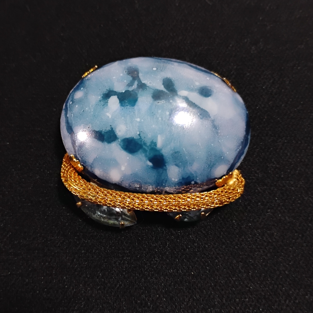 Ornate Blue and Gold Brooch with Vintage Design